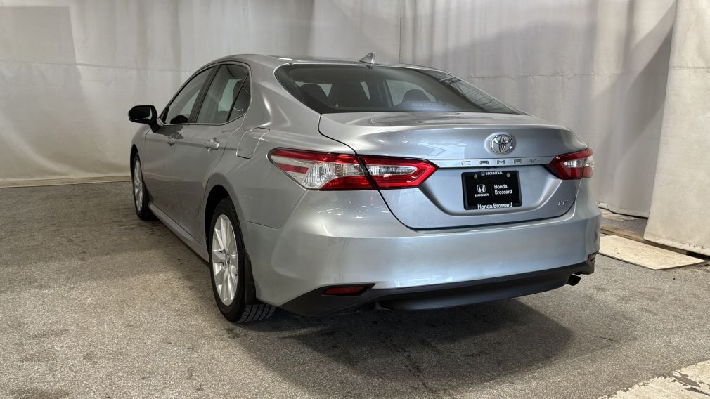 Toyota Camry LE 2019 d&rsquo;occasion à vendre - 5