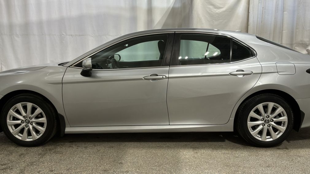 Toyota Camry LE 2019 d&rsquo;occasion à vendre - 6