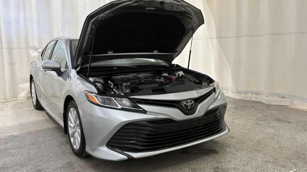 Toyota Camry LE 2019 d&rsquo;occasion à vendre - 10