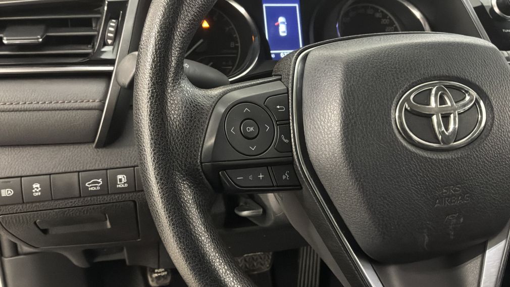 Toyota Camry LE 2019 d&rsquo;occasion à vendre - 21