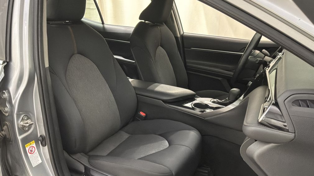 Toyota Camry LE 2019 d&rsquo;occasion à vendre - 29