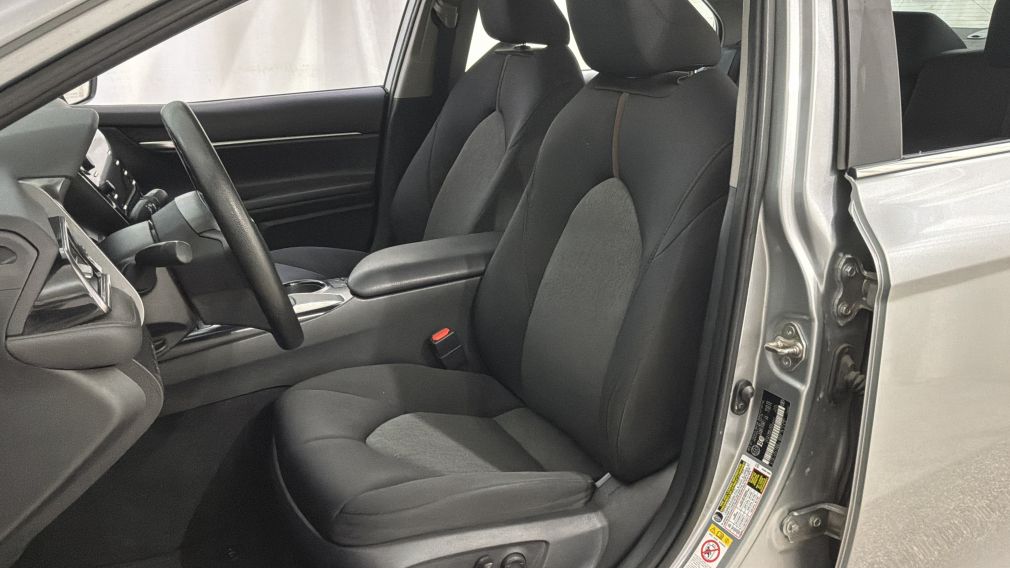 Toyota Camry LE 2019 d&rsquo;occasion à vendre - 24
