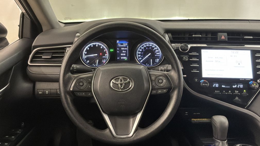 Toyota Camry LE 2019 d&rsquo;occasion à vendre - 33