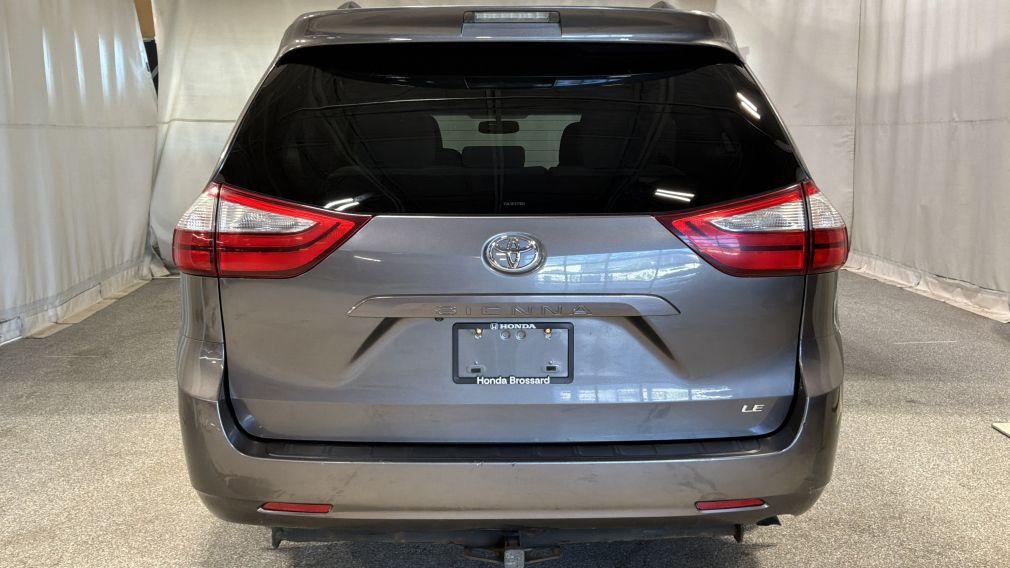 Toyota Sienna LE 2017 d&rsquo;occasion à vendre - 4