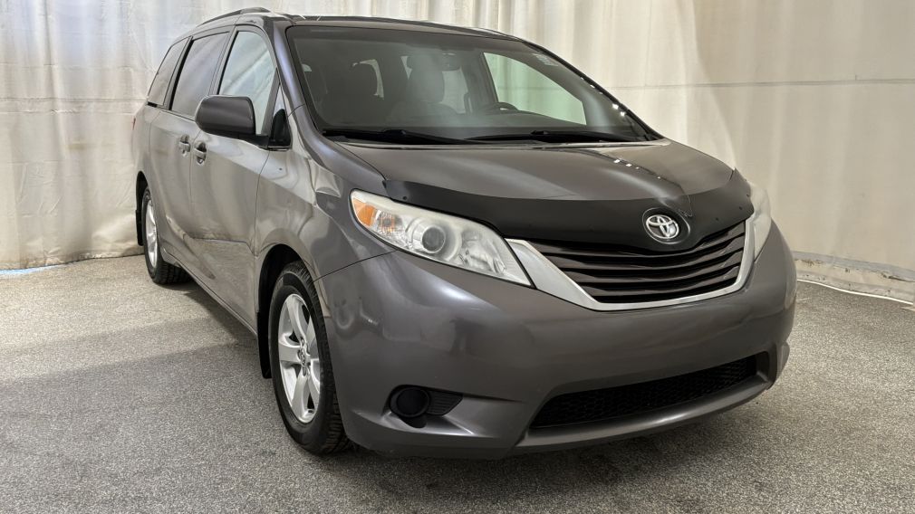 Toyota Sienna LE 2017 d&rsquo;occasion à vendre - 1