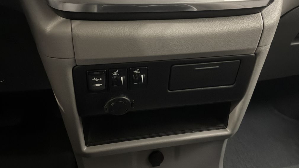 Toyota Sienna LE 2017 d&rsquo;occasion à vendre - 18