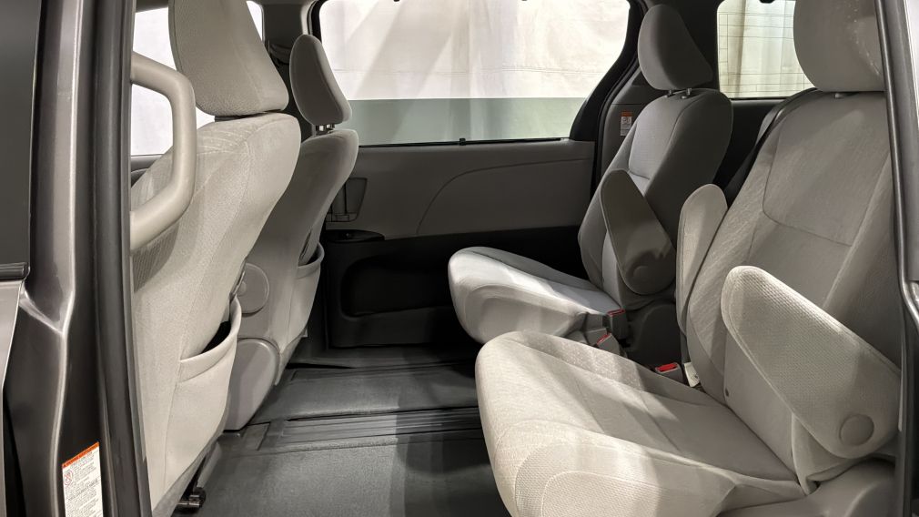 Toyota Sienna LE 2017 d&rsquo;occasion à vendre - 27