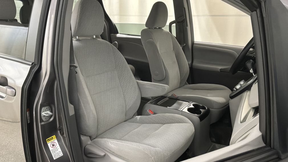 Toyota Sienna LE 2017 d&rsquo;occasion à vendre - 30