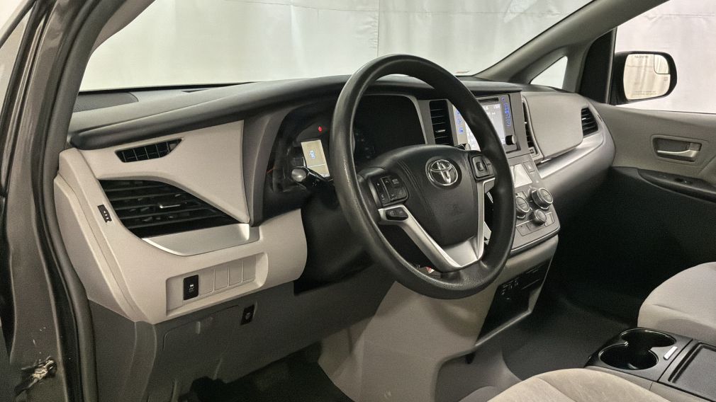 Toyota Sienna LE 2017 d&rsquo;occasion à vendre - 25