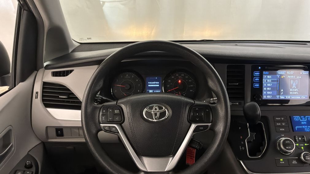 Toyota Sienna LE 2017 d&rsquo;occasion à vendre - 34