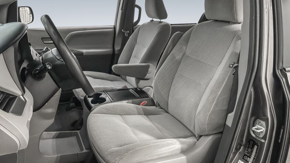 Toyota Sienna LE 2017 à vendre à Trois-Rivières - 24
