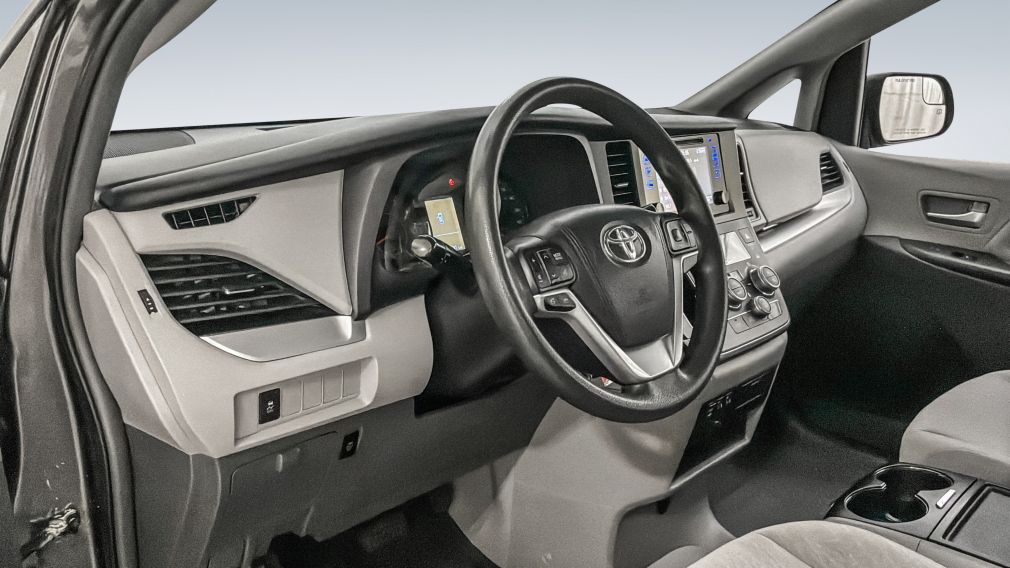 Toyota Sienna LE 2017 à vendre à Trois-Rivières - 25