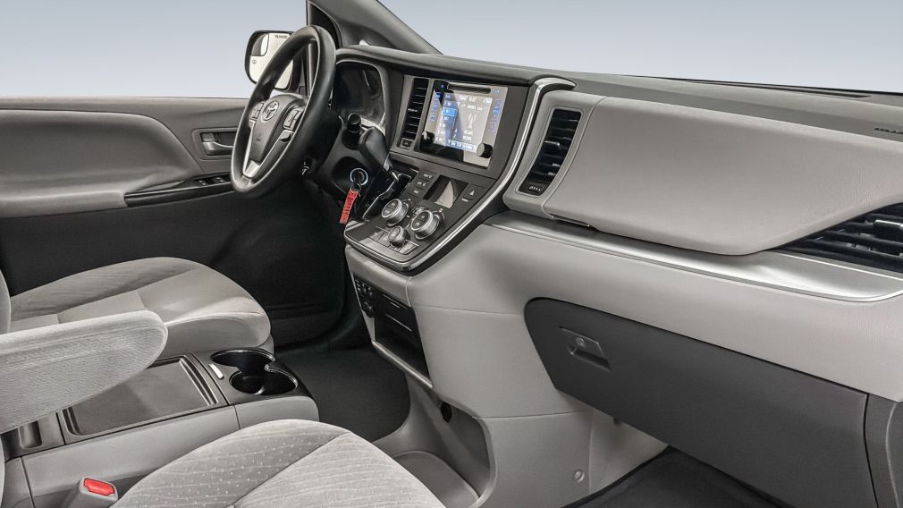 Toyota Sienna LE 2017 à vendre à Trois-Rivières - 31