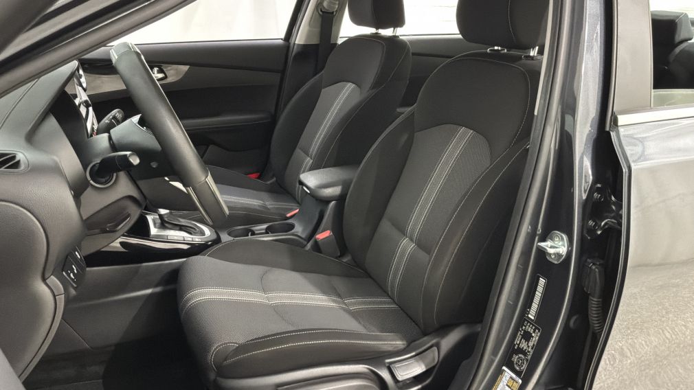 Kia Forte EX 2022 d&rsquo;occasion à vendre - 24