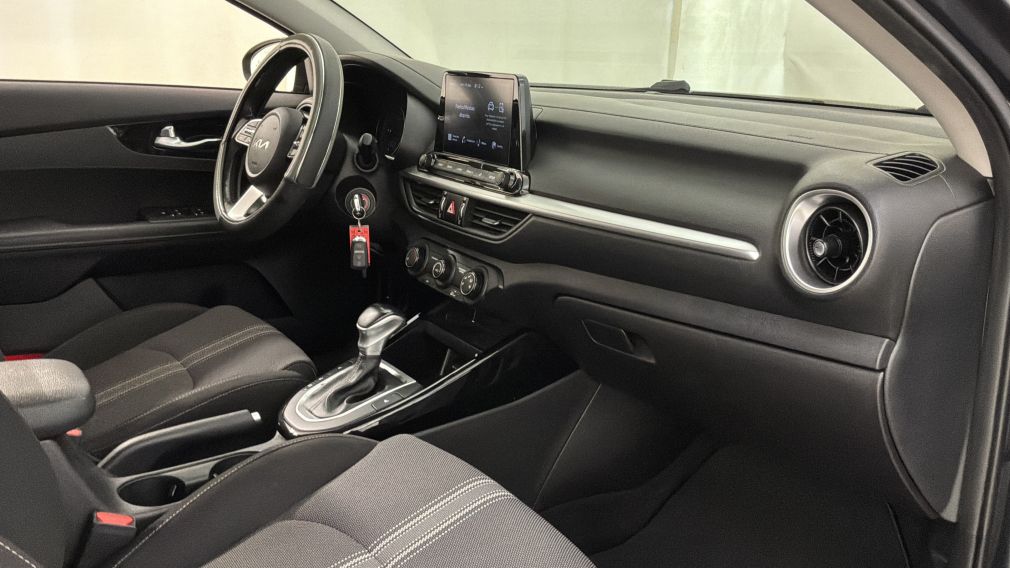 Kia Forte EX 2022 d&rsquo;occasion à vendre - 30