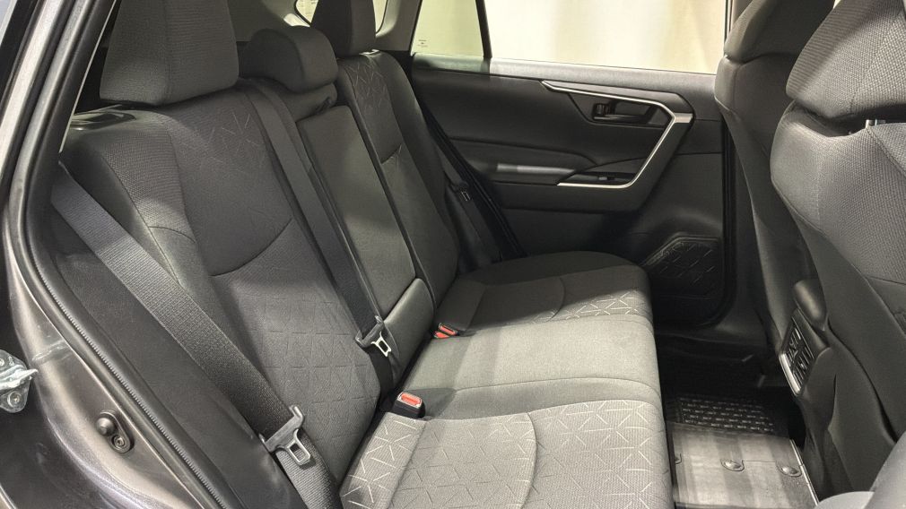 Toyota Rav 4 LE 2024 d&rsquo;occasion à vendre - 28