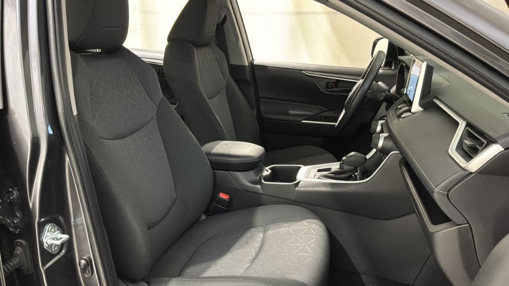Toyota Rav 4 LE 2024 d&rsquo;occasion à vendre - 29