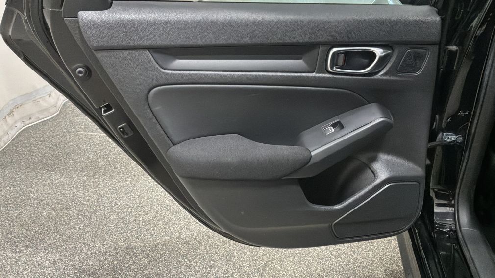 Honda Civic LX 2022 d&rsquo;occasion à vendre - 32