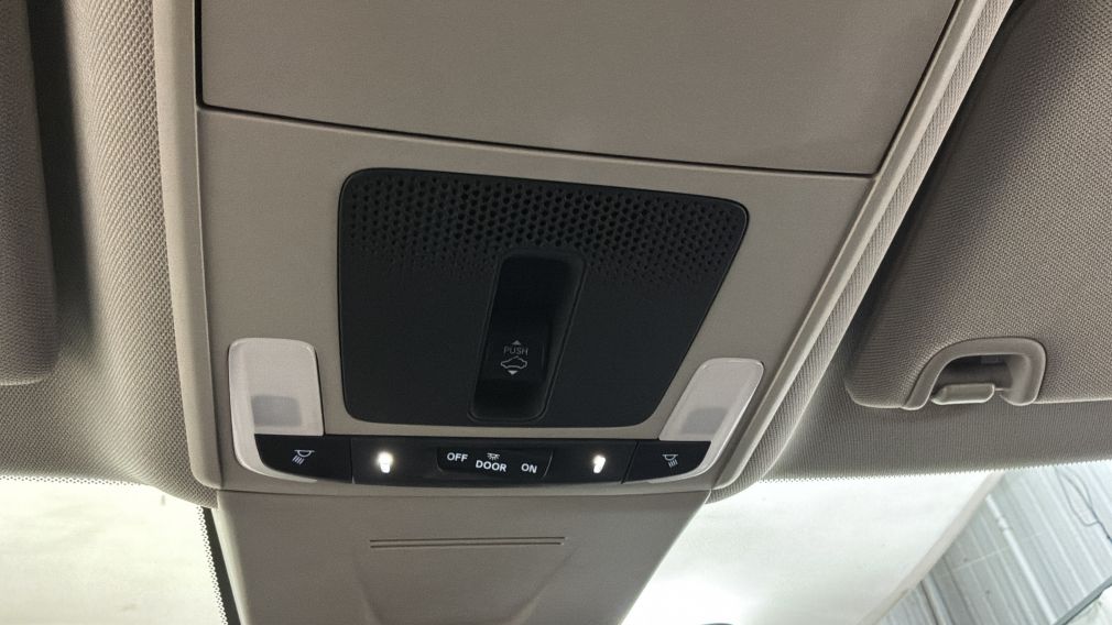 Honda Civic Touring 2022 d&rsquo;occasion à vendre - 19