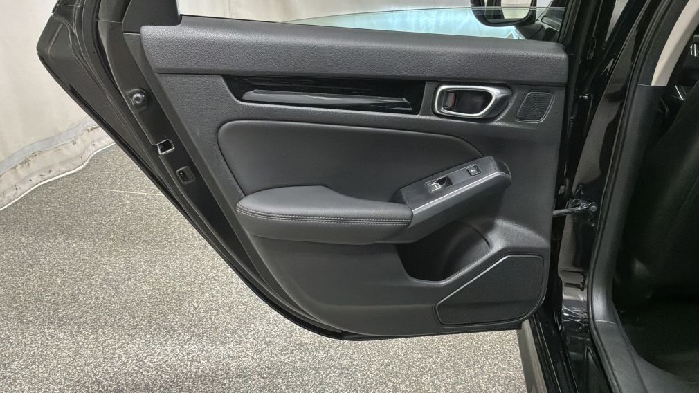 Honda Civic Touring 2022 d&rsquo;occasion à vendre - 35