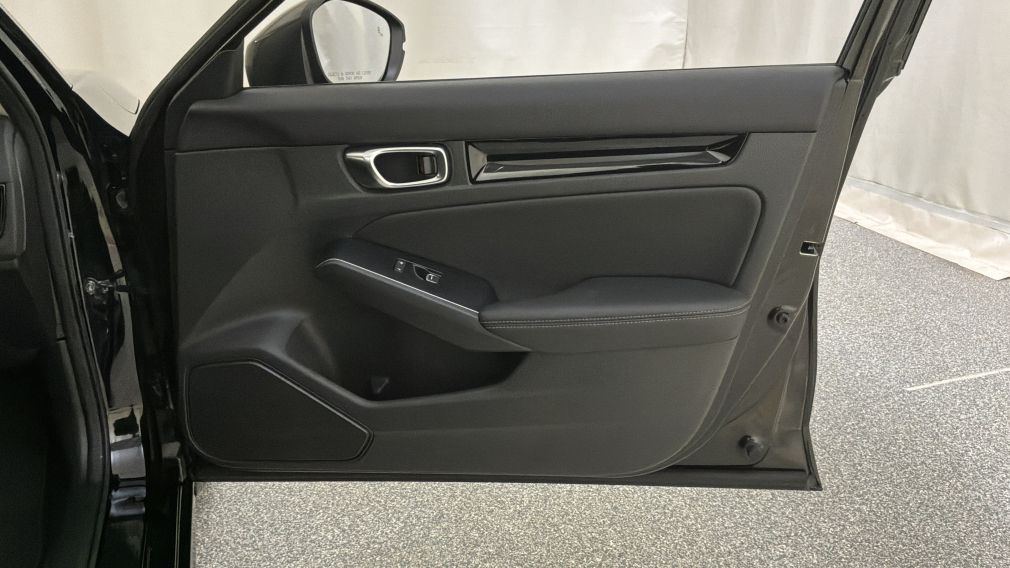 Honda Civic Touring 2022 d&rsquo;occasion à vendre - 32