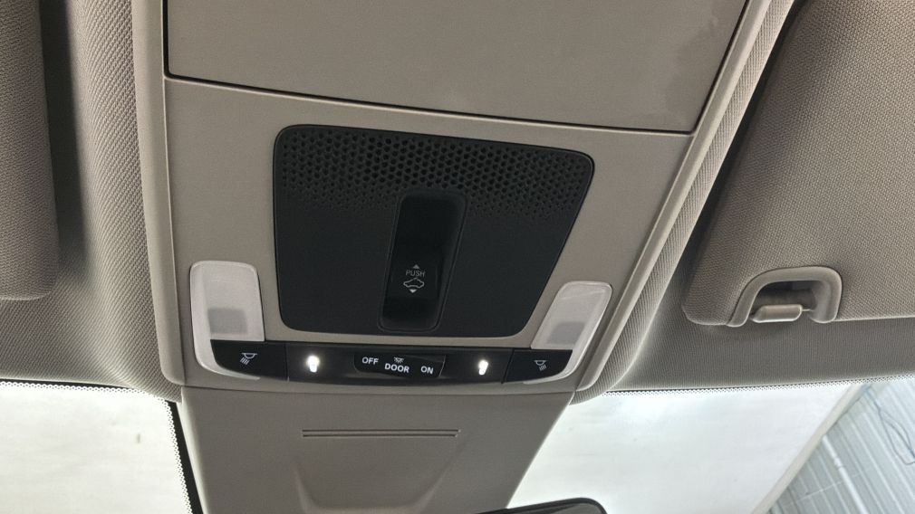 Honda Civic Touring 2022 d&rsquo;occasion à vendre - 19