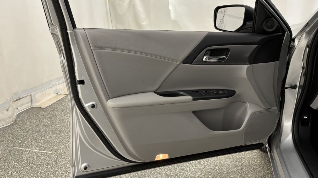 Honda Accord LX 2014 d&rsquo;occasion à vendre - 23