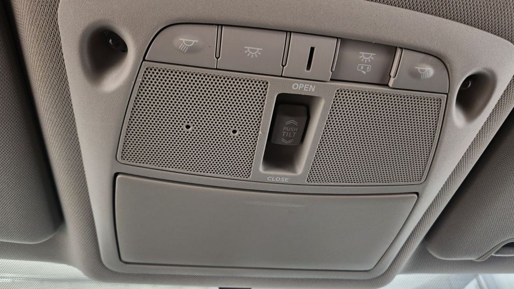 Nissan Rogue SV 2018 d&rsquo;occasion à vendre - 22