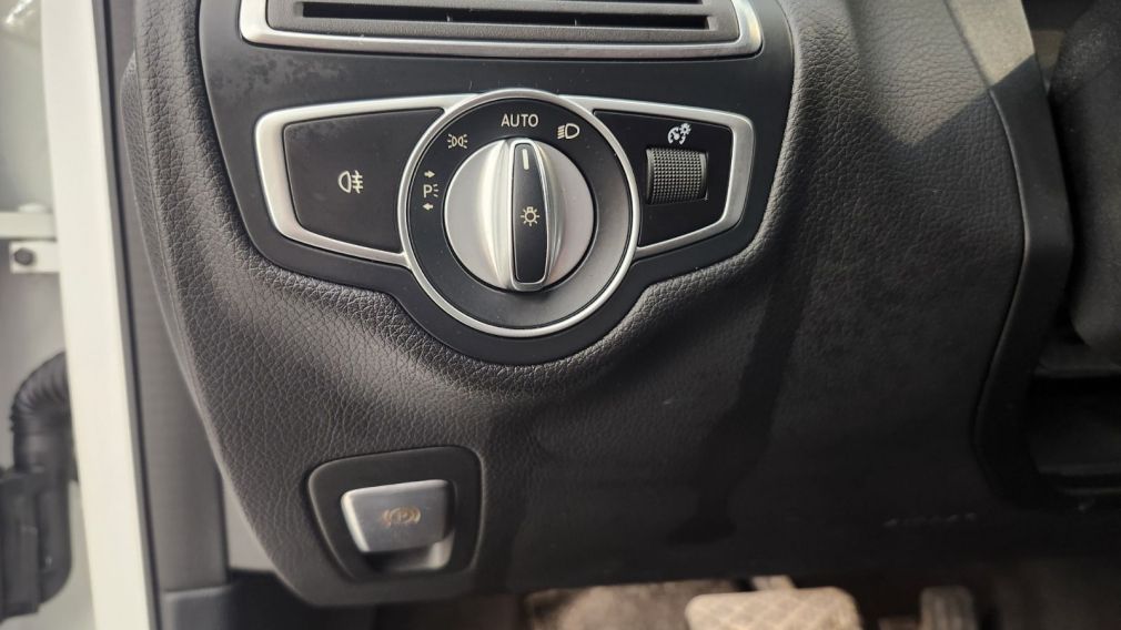 Mercedes Benz C-Class C 300 2020 d&rsquo;occasion à vendre - 18