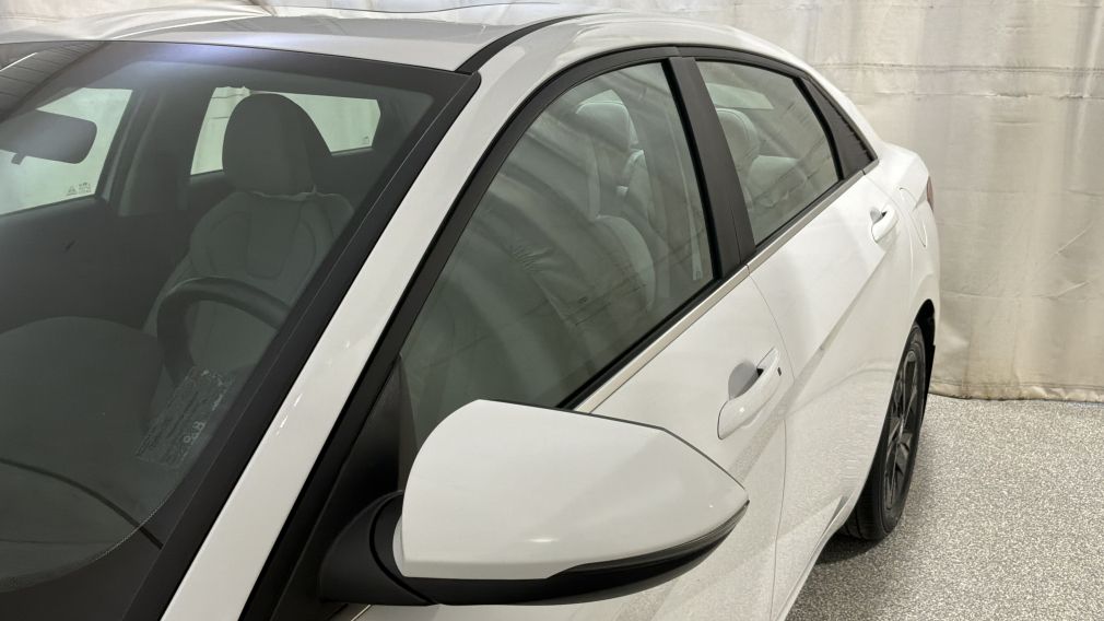 Hyundai Elantra Ultimate 2021 d&rsquo;occasion à vendre - 18