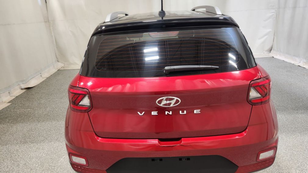 Hyundai Venue Preferred 2023 d&rsquo;occasion à vendre - 8