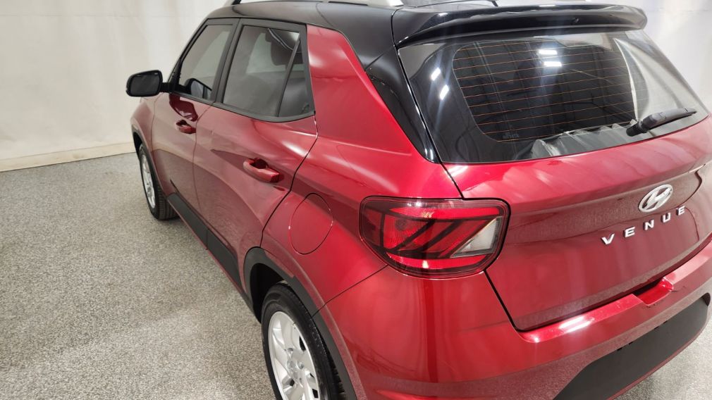 Hyundai Venue Preferred 2023 d&rsquo;occasion à vendre - 9