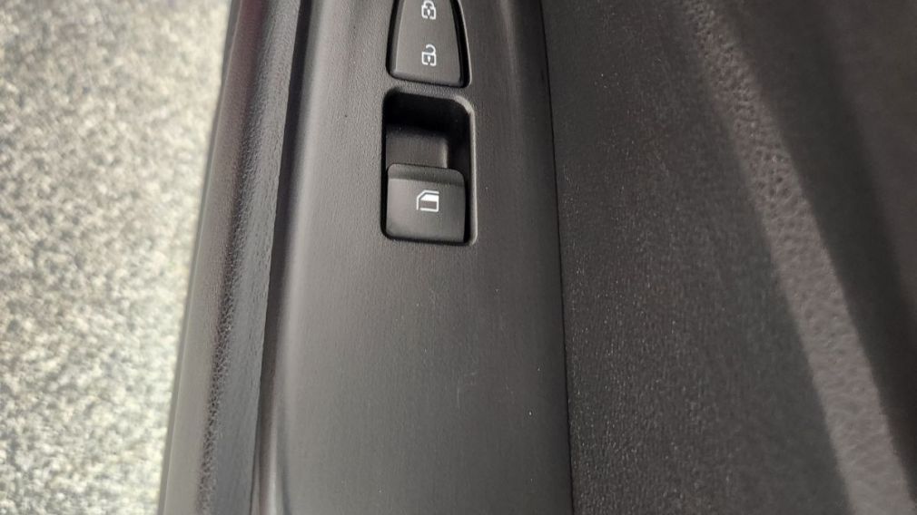 Hyundai Venue Preferred 2023 d&rsquo;occasion à vendre - 28