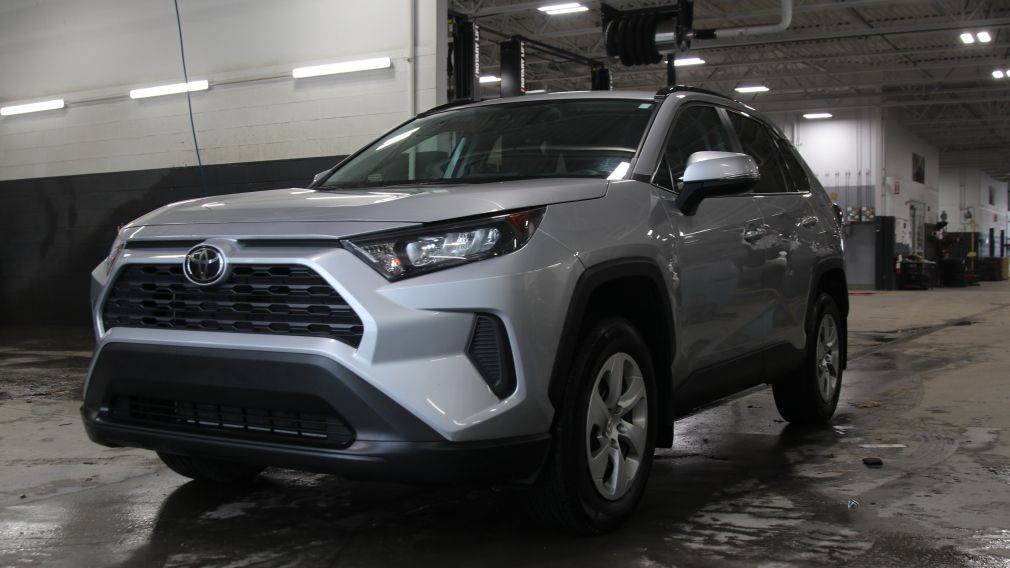 Toyota Rav 4 LE 2021 d&rsquo;occasion à vendre - 3