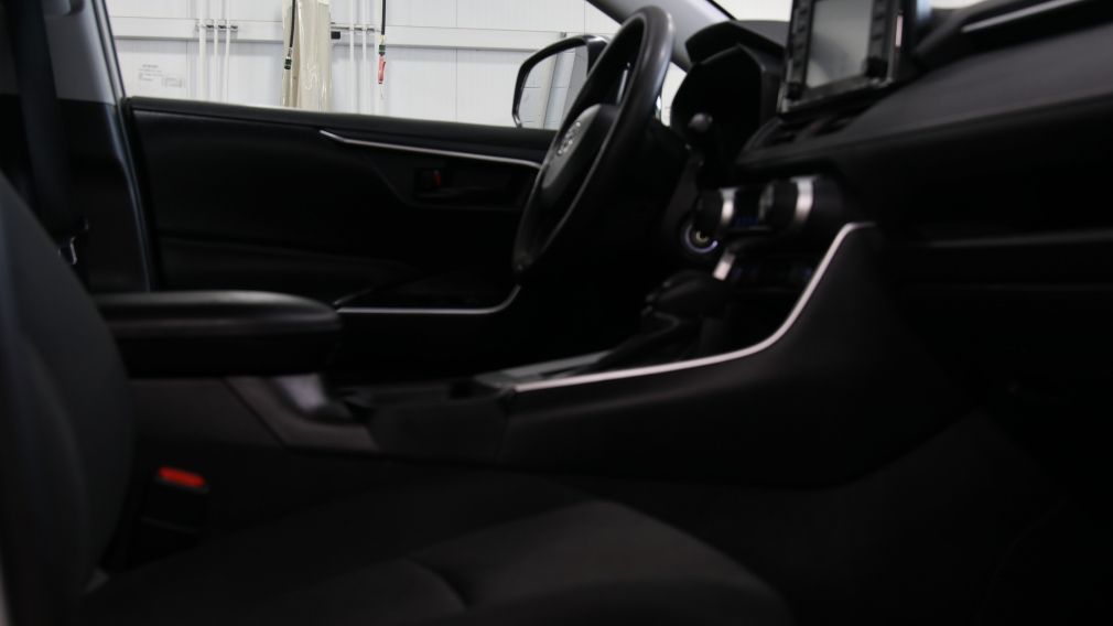 Toyota Rav 4 LE 2021 d&rsquo;occasion à vendre - 21