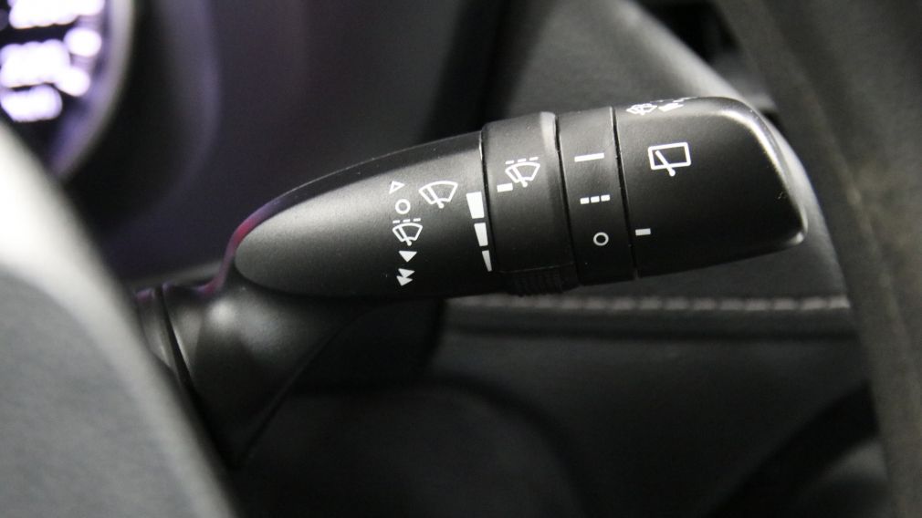 Toyota Rav 4 LE 2021 d&rsquo;occasion à vendre - 17