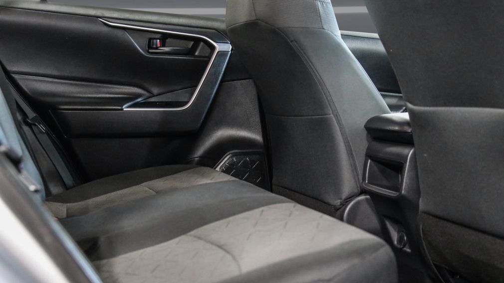 Toyota Rav 4 LE 2021 d&rsquo;occasion à vendre - 23