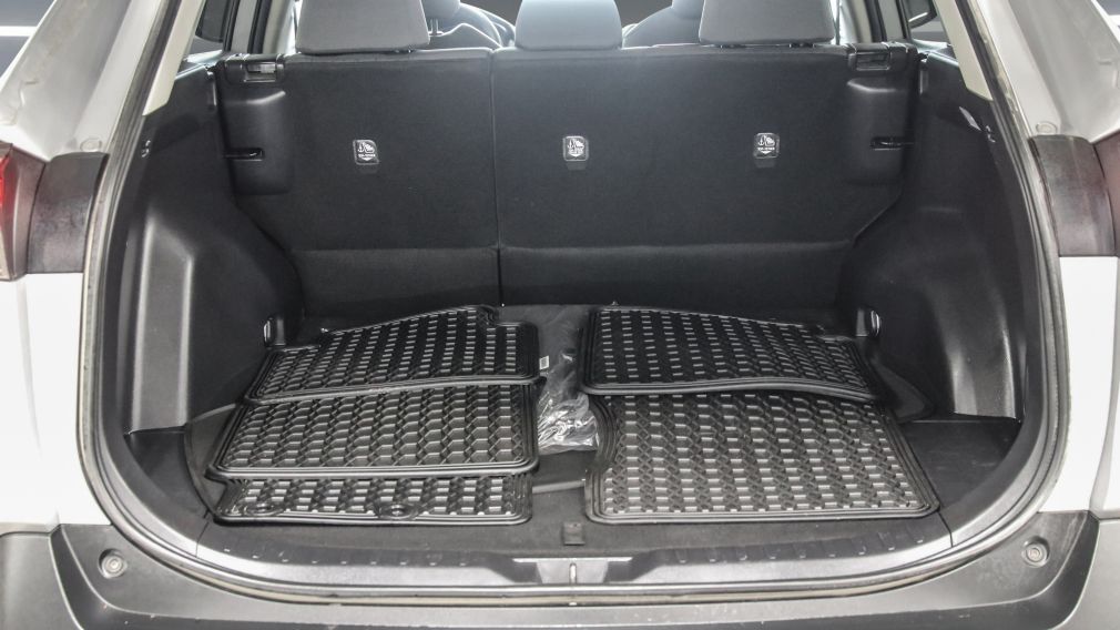 Toyota Rav 4 LE 2021 d&rsquo;occasion à vendre - 24