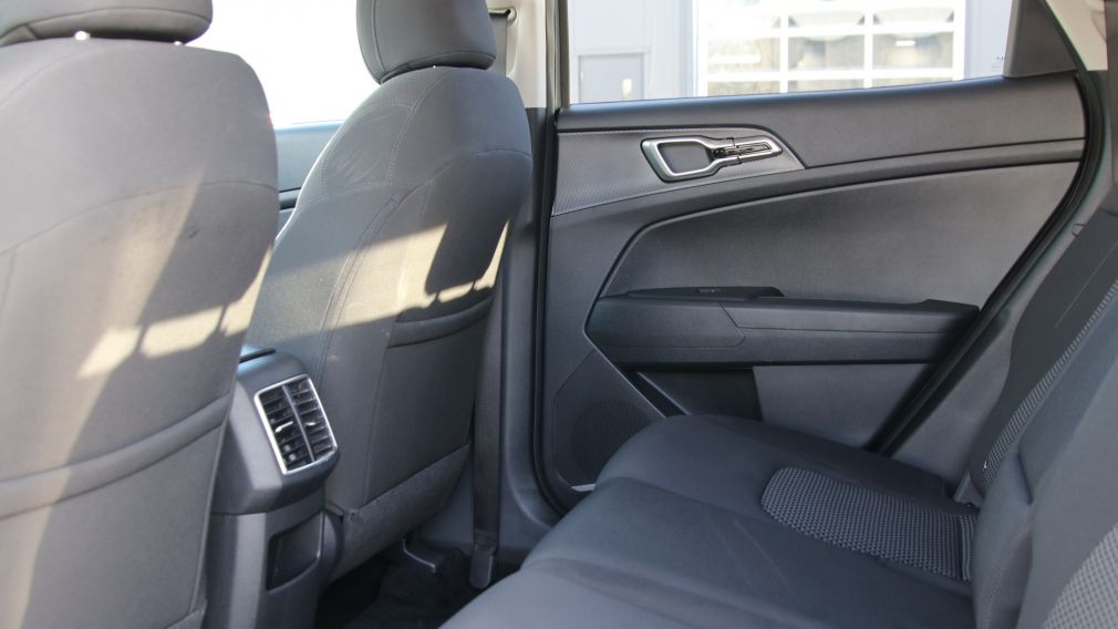 Kia Sportage LX 2023 d&rsquo;occasion à vendre - 24