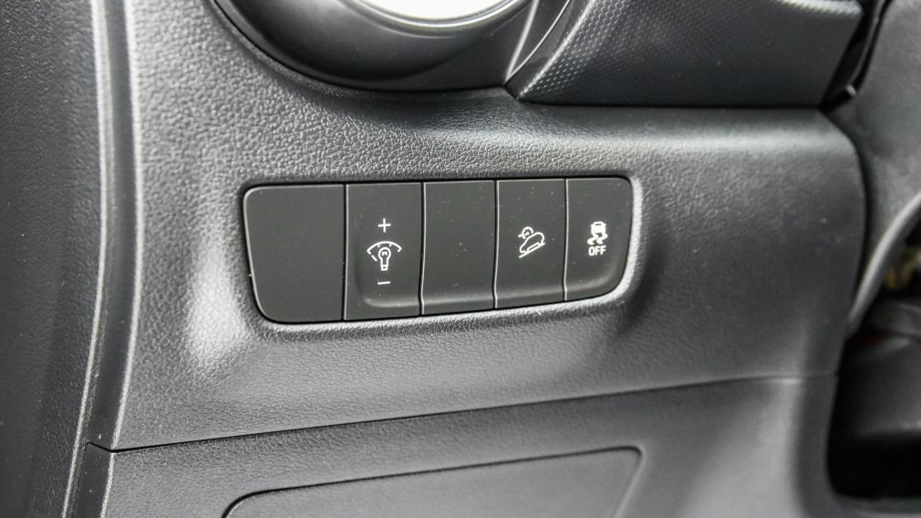 Hyundai Kona Essential 2022 d&rsquo;occasion à vendre - 13