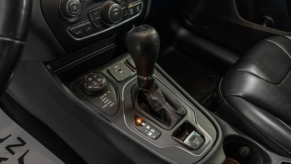 Jeep Cherokee Trailhawk 2020 d&rsquo;occasion à vendre - 23