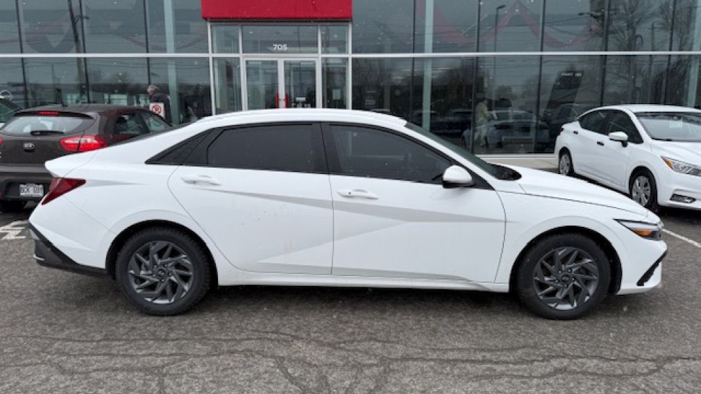 Hyundai Elantra Preferred 2024 d&rsquo;occasion à vendre - 12