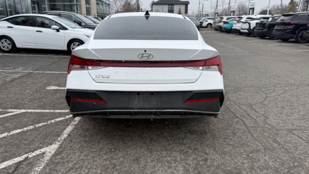 Hyundai Elantra Preferred 2024 d&rsquo;occasion à vendre - 10