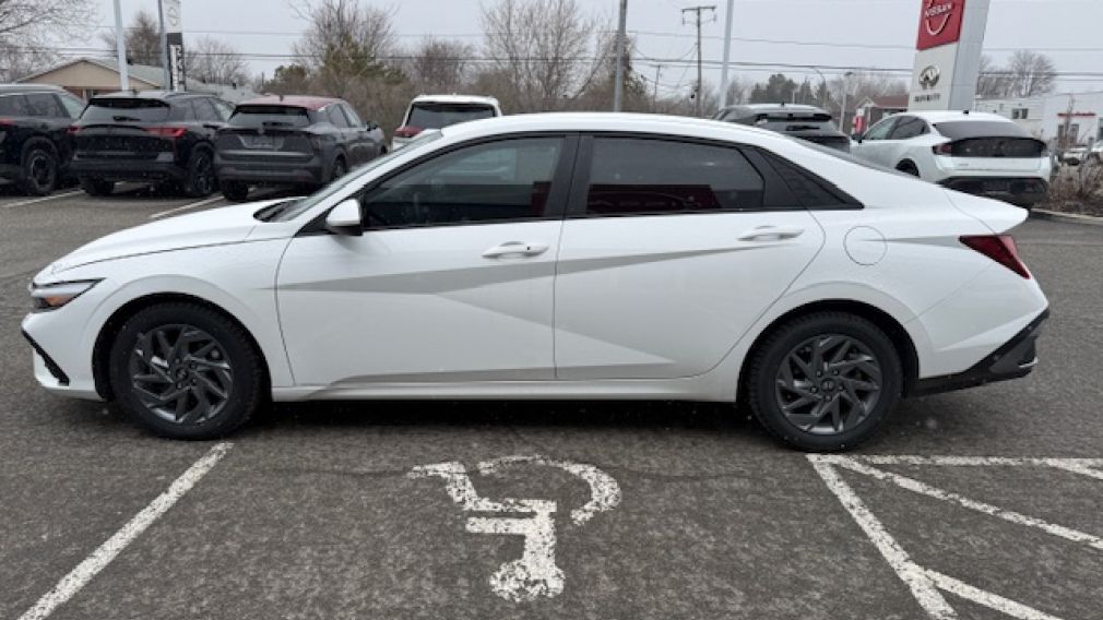Hyundai Elantra Preferred 2024 d&rsquo;occasion à vendre - 7