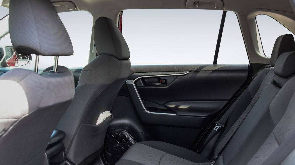 Toyota Rav 4 LE 2020 d&rsquo;occasion à vendre - 21