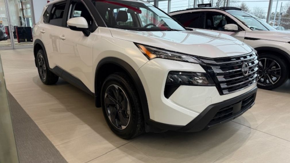 Nissan Rogue SV Moonroof