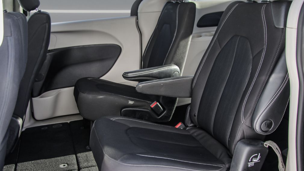 Chrysler Grand Caravan SXT 2022 d&rsquo;occasion à vendre - 24