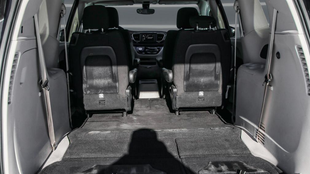 Chrysler Grand Caravan SXT 2022 d&rsquo;occasion à vendre - 26