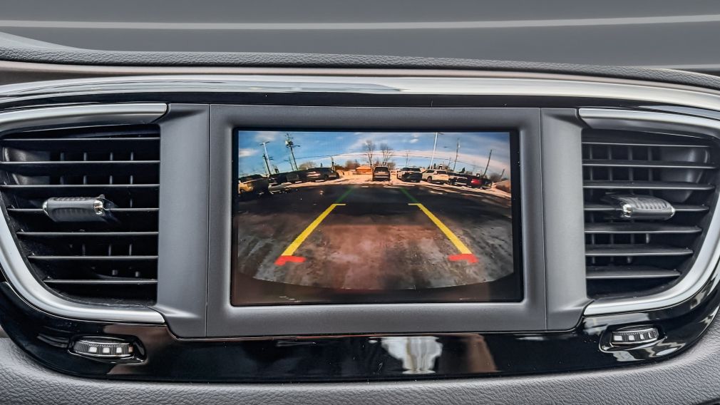 Chrysler Grand Caravan SXT 2022 d&rsquo;occasion à vendre - 21