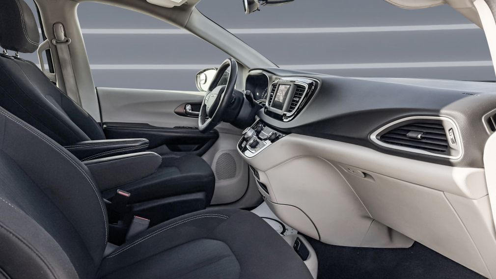 Chrysler Grand Caravan SXT 2022 d&rsquo;occasion à vendre - 23